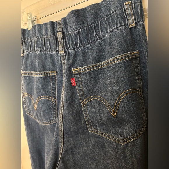 Levi's High Waisted /Paperbag Waist Straight Leg Jeans, Dark Wash, Size 29 - Picture 4 of 9
